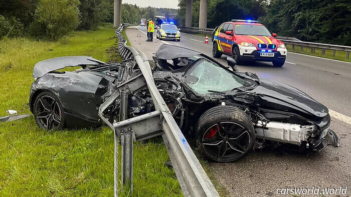 Él no perdió la cabeza, pero este McLaren seguramente sí | Carscoops